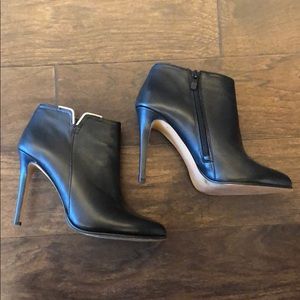 Vince Camuto Women’s Black Booties Size 8.5